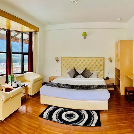 Hotel Hadimba Palace - Near Mall Road Manāli Εξωτερικό φωτογραφία